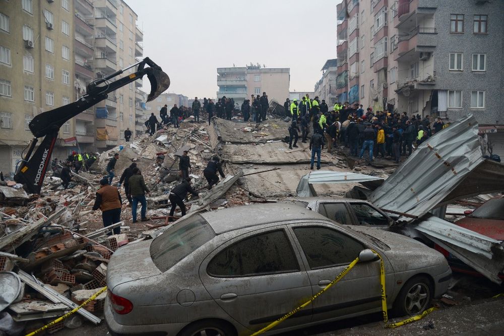 العالم الهولندي يحذر من زلزال مدمر يصيب دولتين عربيتين